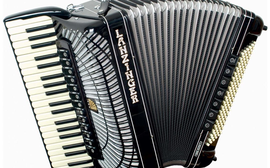 Piano accordion with cassotto